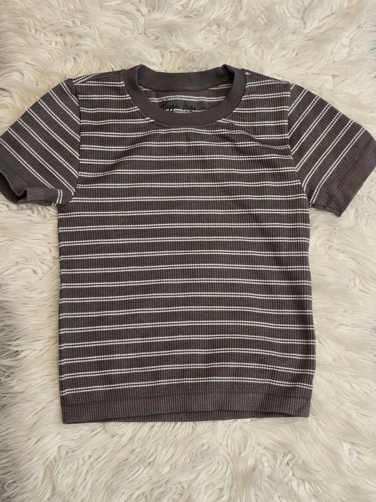 Hippie Rose Striped Crewneck Crop Tees- Set Of 2 - Picture 6 of 7